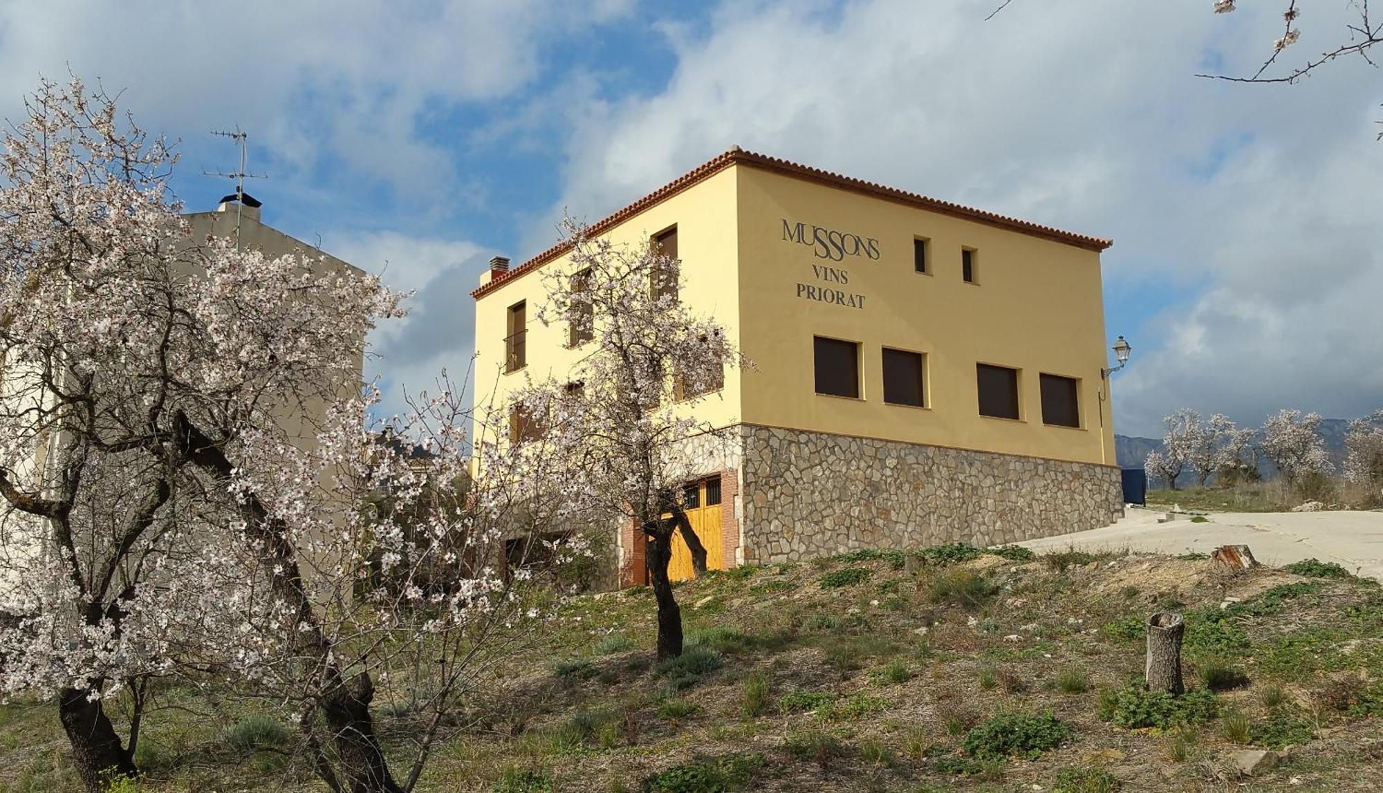 Hostal Restaurant Mussons Vins Poboleda Kültér fotó